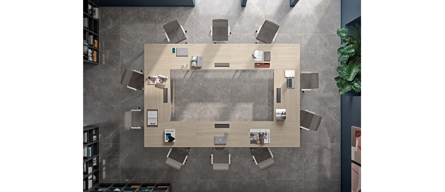 LINE 40 NEW, Executive office