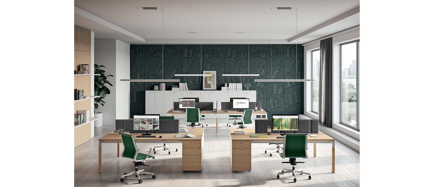 X4 wooden legs Operative desks