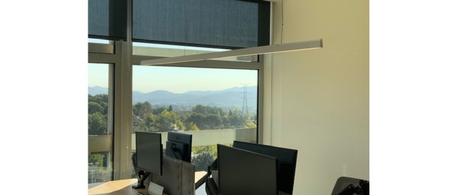 Fly up φωτιστικό οροφής γραφείου