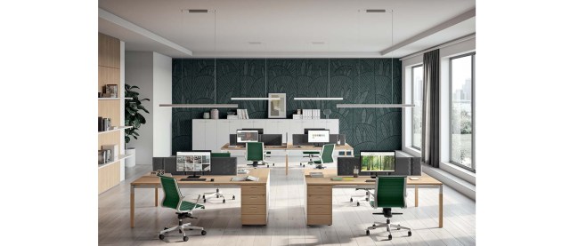 X4 wooden legs Operative desks