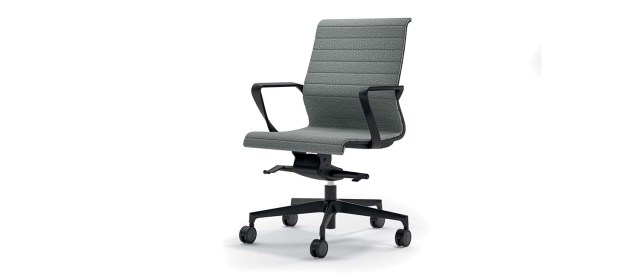 DYNAMICA Executive Chair