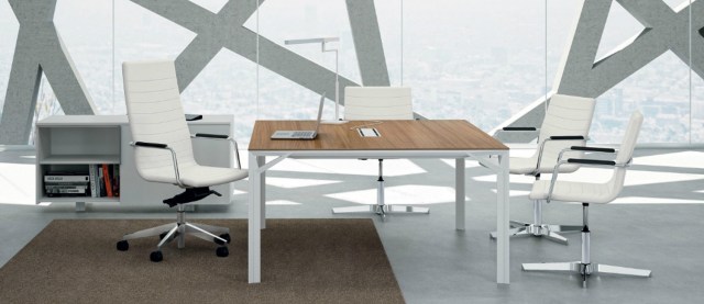 Dhalia executive chair