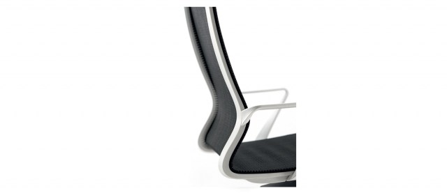 DYNAMICA Executive Chair