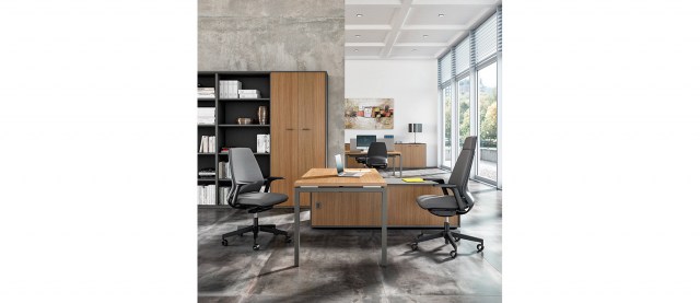 LINE 40 NEW, Executive office