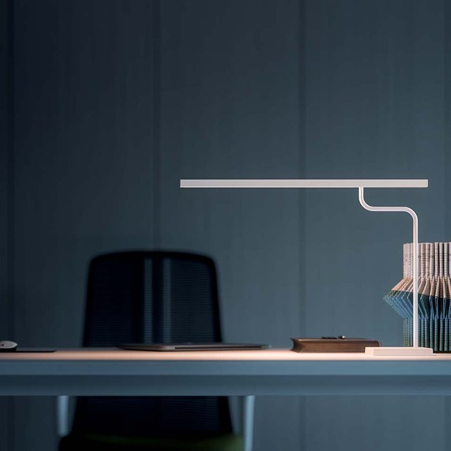 Microstick επιτραπέζιο φωτιστικό